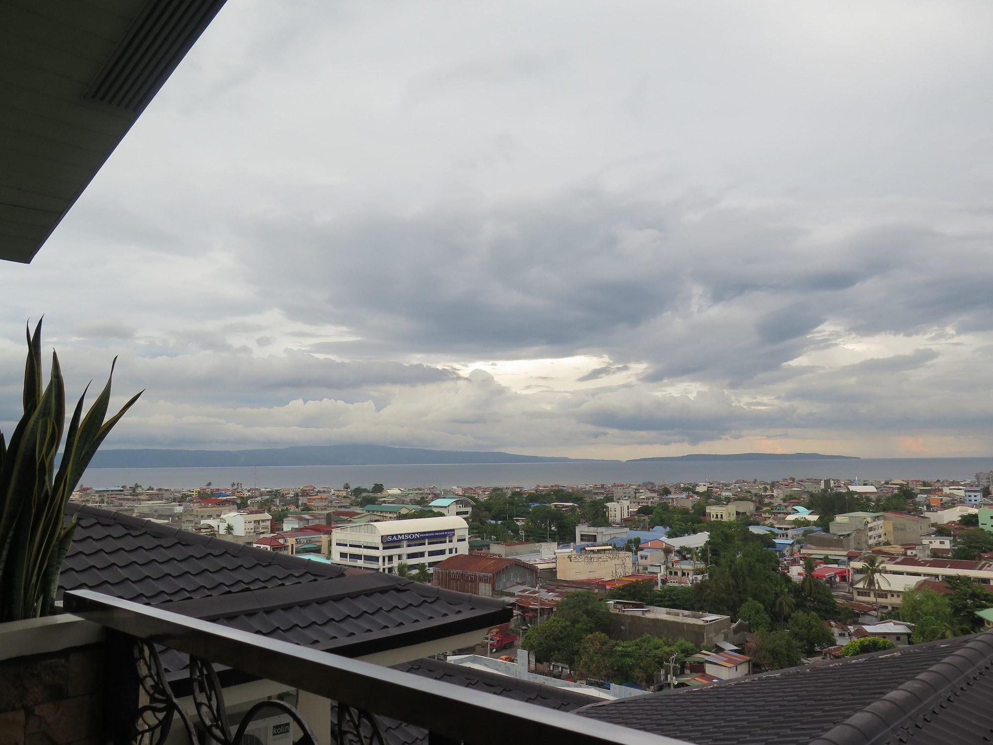 بيناكل هوتيل آند سويتس Davao City المظهر الخارجي الصورة
