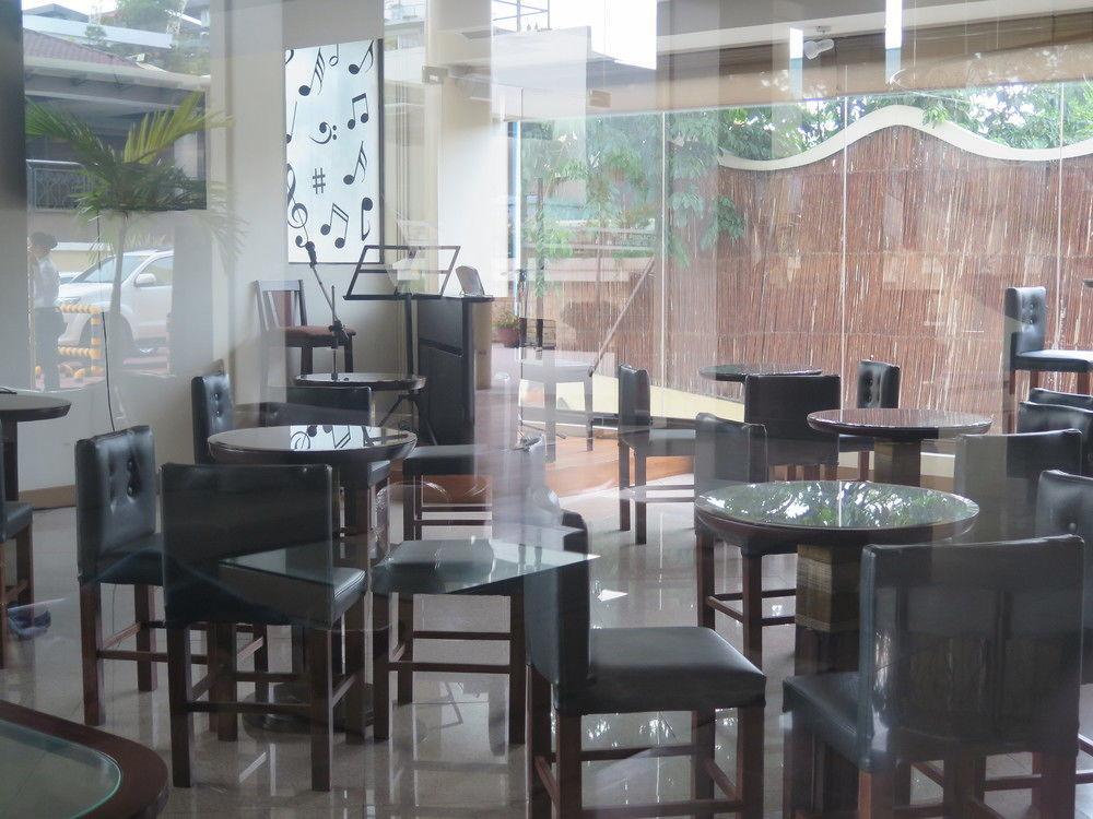 بيناكل هوتيل آند سويتس Davao City المظهر الخارجي الصورة