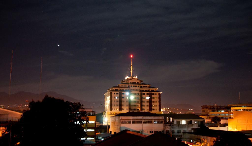 بيناكل هوتيل آند سويتس Davao City المظهر الخارجي الصورة